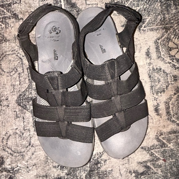 Elegant Black Strappy Sandals - Picture 1 of 5